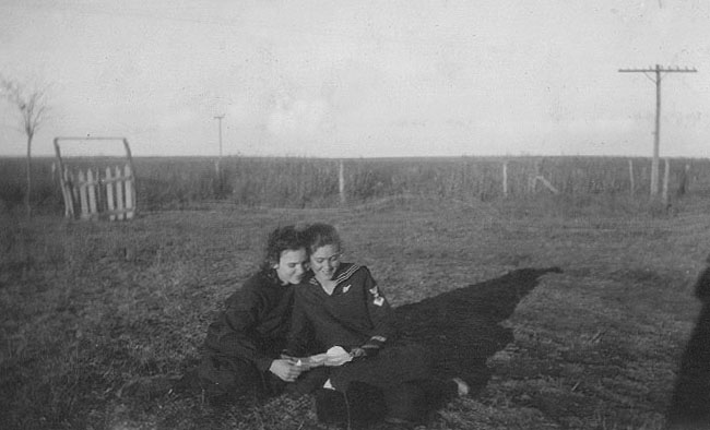 two girls reading